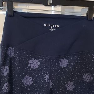 NWT Glyder Crossover Leg Navy Succulent Print S